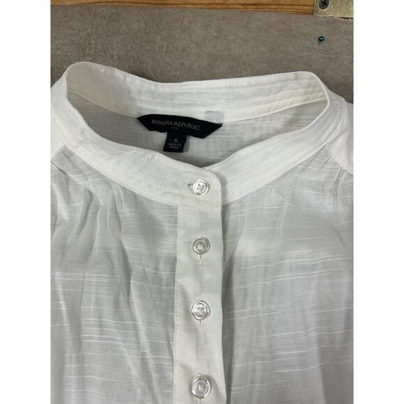 Banana Republic Ivory 1/2 Button Front Blouse Sz Small Short Sleeves Semi Sheer - Picture 3 of 7
